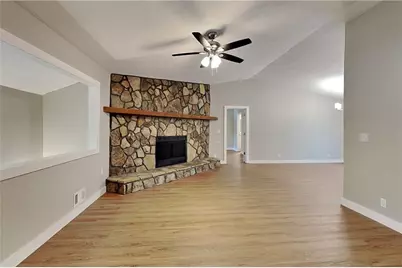 3753 Memorial Parkway NW, Kennesaw, GA 30152 - Photo 2