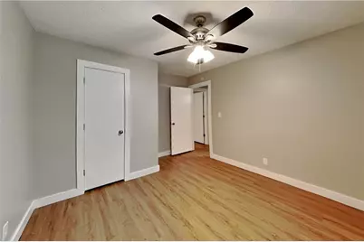 3753 Memorial Parkway NW, Kennesaw, GA 30152 - Photo 14