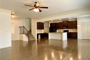 611 Stonehurst Ln, Canton, GA 30114 - Photo 2