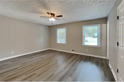 798 Brownlee Lane, Lawrenceville, GA 30044 - Photo 8