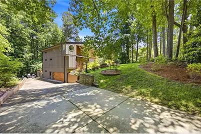 5966 Island View Drive, Buford, GA 30518 - Photo 2