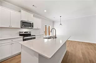 6710 Corryton St, Flowery Branch, GA 30542 - Photo 8