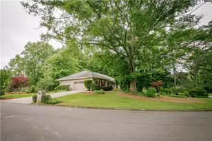 6960 Northgreen Dr, Atlanta, GA 30328 - Photo 2