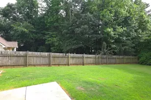 439 Red Bud, Jefferson, GA 30549 - Photo 16