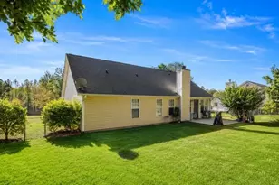 421 Arrowhatchee Dr, Winder, GA 30680 - Photo 2