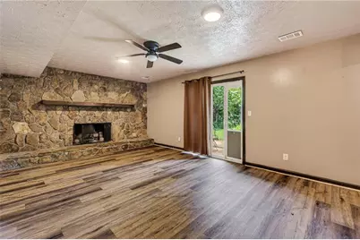 5169 Rockbridge Drive, Stone Mountain, GA 30087 - Photo 32