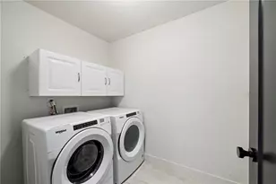 1930 Six Branches Dr, Roswell, GA 30076 - Photo 20