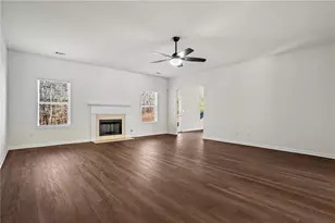 221 Cutbank Ct SW, Atlanta, GA 30331 - Photo 4