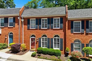 7505 St Charles Square, Roswell, GA 30075 - Photo 2