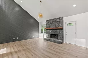 1060 Deer Chase Ct, Stone Mountain, GA 30088 - Photo 8