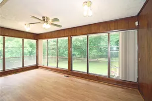 257 Chalmers Dr NW, Atlanta, GA 30318 - Photo 14