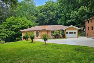 257 Chalmers Dr NW, Atlanta, GA 30318 - Photo 2