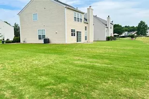 9155 Ruel Ln, Suwanee, GA 30024 - Photo 16