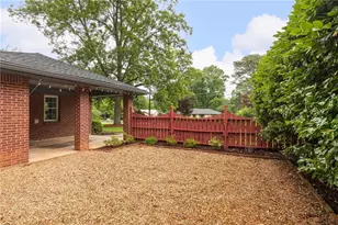 2605 Woodridge Dr, Decatur, GA 30033 - Photo 22