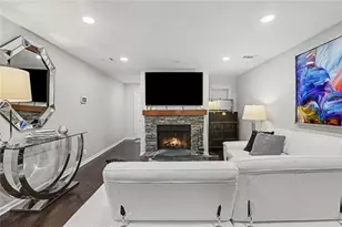7 St Claire Ln NE, Atlanta, GA 30324 - Photo 4