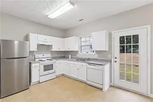 6097 Camden Forrest Cove, Riverdale, GA 30296 - Photo 6