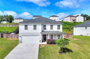 909 River Crossing, Jefferson, GA 30549 - Photo 2