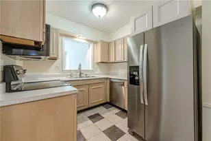 175 Maribeau Square NW, Atlanta, GA 30327 - Photo 12