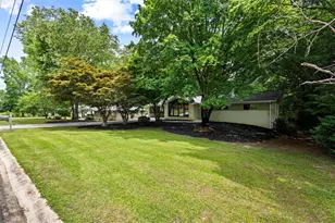 1694 Rhonda Ln, Stone Mountain, GA 30087 - Photo 4