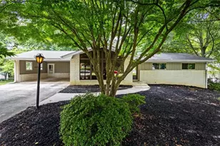 1694 Rhonda Ln, Stone Mountain, GA 30087 - Photo 2