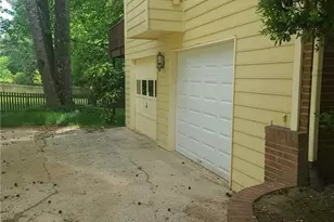 310 Milesford Ct, Alpharetta, GA 30022 - Photo 14