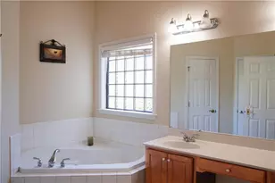 240 Miracle Ln, Fayetteville, GA 30215 - Photo 18