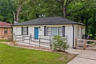 1404 Cobb Branch Dr, Decatur, GA 30032 - Photo 2