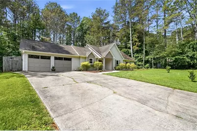 5985 Bridle Drive, Cumming, GA 30028 - Photo 2