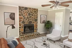 385 Nectarine Dr, Newnan, GA 30265 - Photo 2