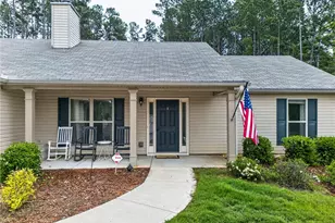 32 Armstrong Dr, Mansfield, GA 30055 - Photo 2