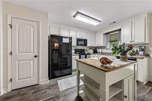 32 Armstrong Dr, Mansfield, GA 30055 - Photo 8