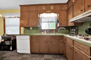 4916 Oakgrove Dr, Buford, GA 30518 - Photo 6