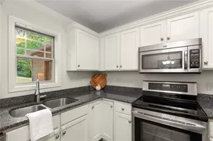1414 Hawthorne Ave SE, Smyrna, GA 30080 - Photo 10