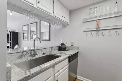 3481 Lakeside Drive NE #3004, Atlanta, GA 30326 - Photo 8