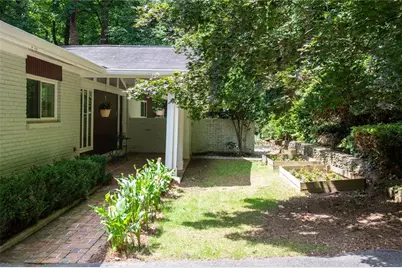 3700 Cloudland Drive NW, Atlanta, GA 30327 - Photo 4