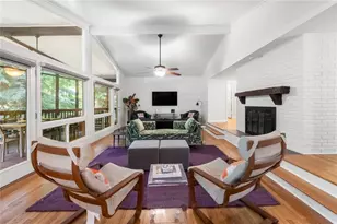 3700 Cloudland Dr NW, Atlanta, GA 30327 - Photo 10