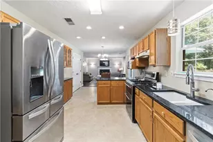 2812 Crestworth Ln, Buford, GA 30519 - Photo 12