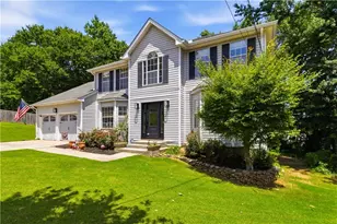 2812 Crestworth Ln, Buford, GA 30519 - Photo 4