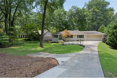 3920 Peachtree Dunwoody Road NE, Atlanta, GA 30342 - Photo 26