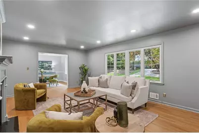 3920 Peachtree Dunwoody Road NE, Atlanta, GA 30342 - Photo 4