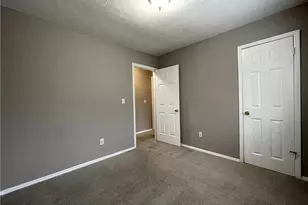 4554 Doral Dr SW, Atlanta, GA 30331 - Photo 16