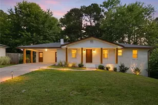 501 Pineview Dr, Smyrna, GA 30082 - Photo 1
