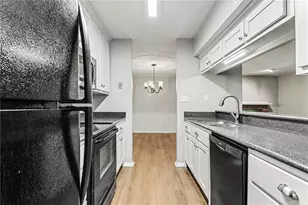 310 Tuxworth Cir, Decatur, GA 30033 - Photo 6