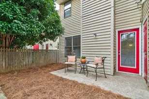 3225 Cape Cir, Alpharetta, GA 30009 - Photo 8