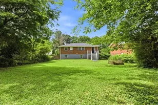2705 Lincoln Ct NW, Atlanta, GA 30318 - Photo 22