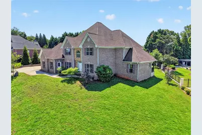 2204 Sidney Drive, Gainesville, GA 30506 - Photo 2