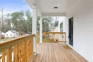 2932 Palm Dr, Atlanta, GA 30344 - Photo 2