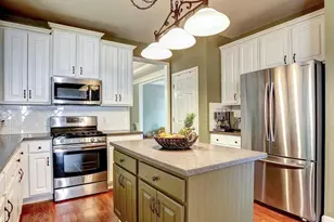 10995 Kimball Crest Dr, Alpharetta, GA 30022 - Photo 4