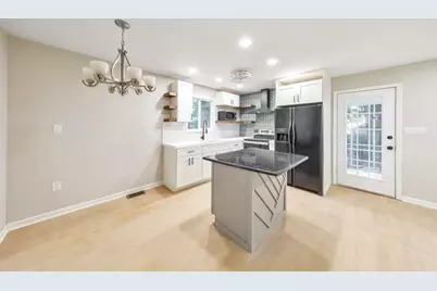 2461 Sherwood Place SW, Marietta, GA 30008 - Photo 12