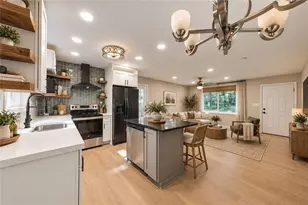 2461 Sherwood Pl SW, Marietta, GA 30008 - Photo 2